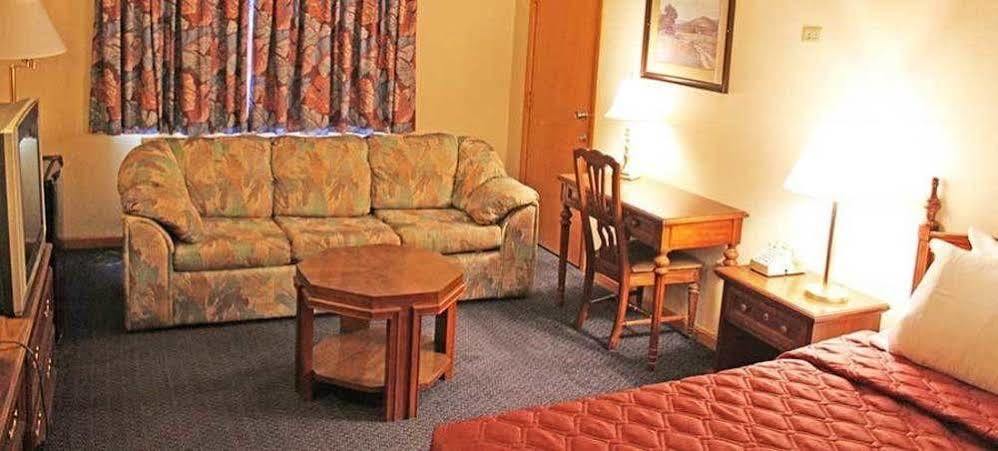 Iron Road Inn Elkins Ngoại thất bức ảnh